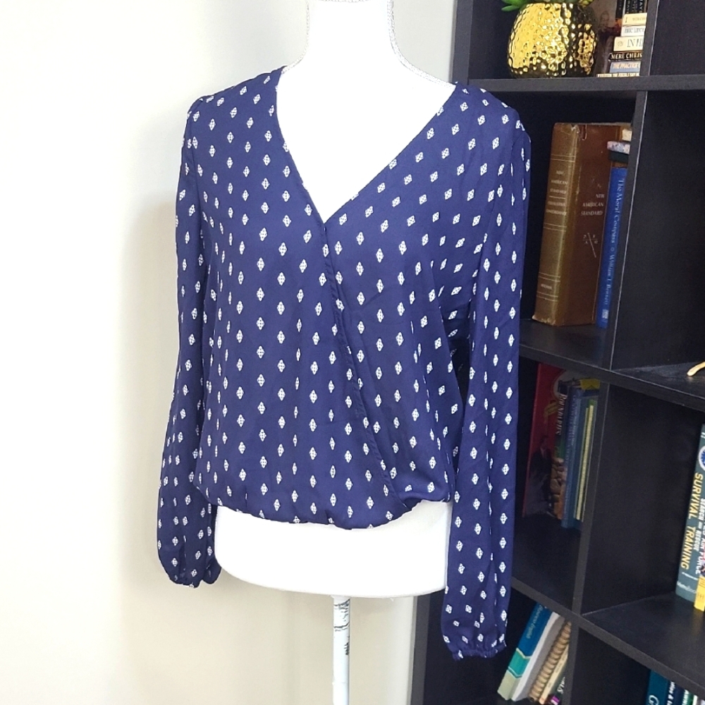 VIXBIE Blue White V-Neck Wrap Elastic Waist Long Sleeve Blouse Top